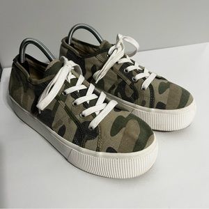 Steve Madden Emmi Camouflage Platform Sneakers
